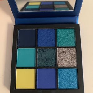 HUDA BEAUTY “Sapphire Obsessions” Eyeshadow